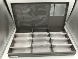 Brillenbox für 12 Sonnenbrillen mit Spiegel – Grau Organizer