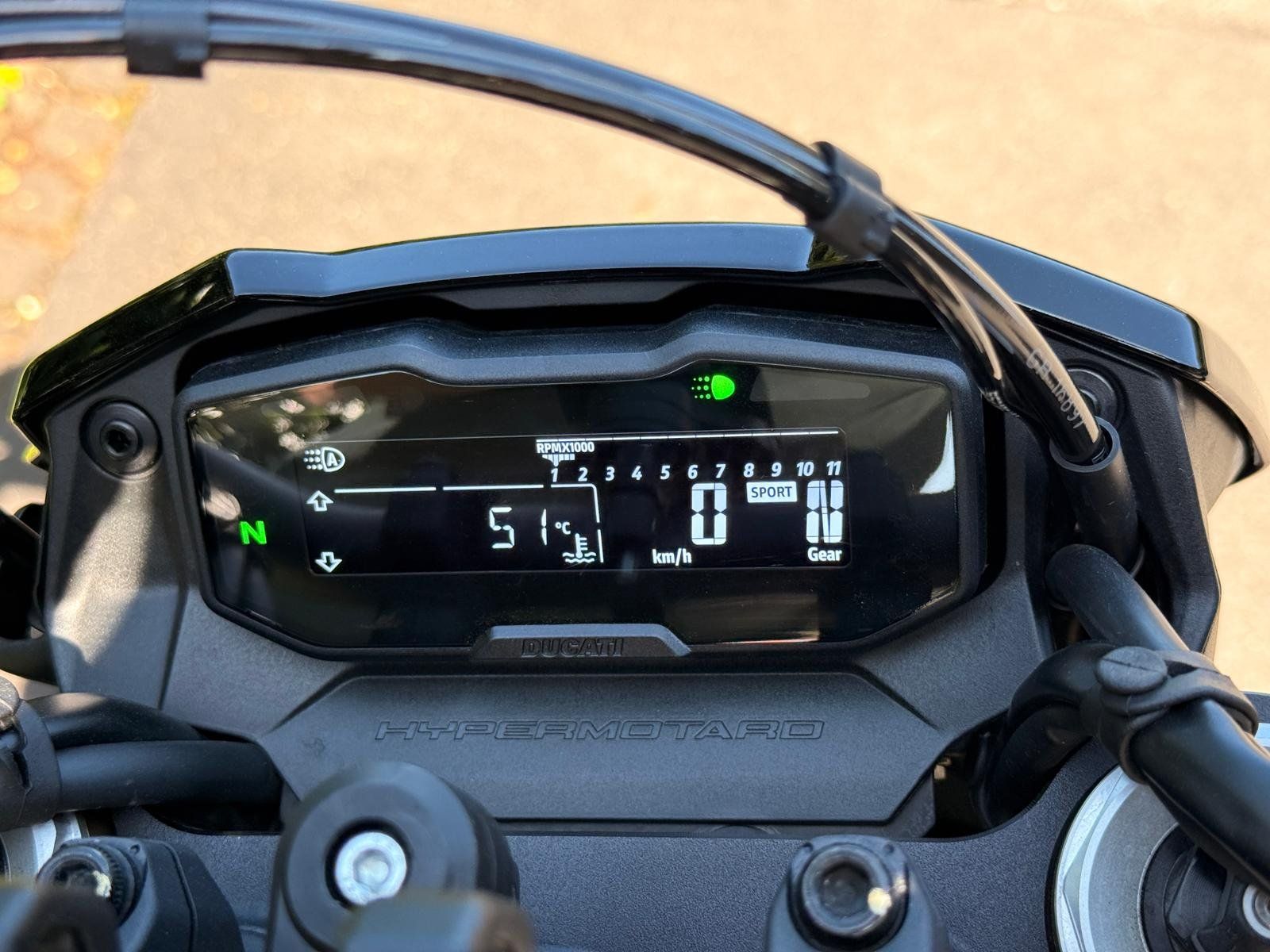 Ducati Strasse: Ducati Hypermotard 698 RVE Supermoto – Gebraucht aus Hünenberg von Moto950 6