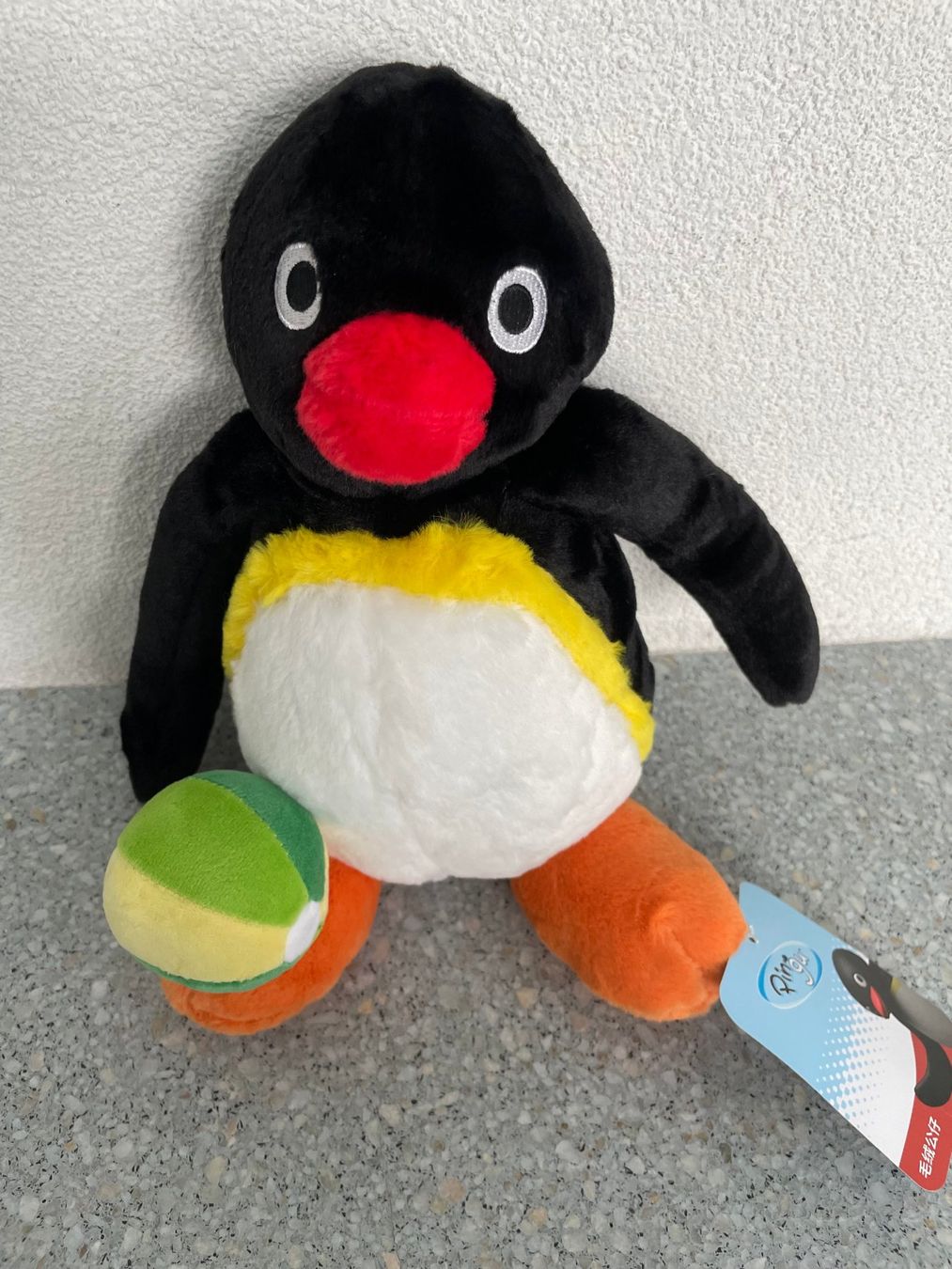 Statuette: PINGU mit Ball – Nuovo e nell'imballaggio originale da Schaffhausen venduto da krokodilgena 3