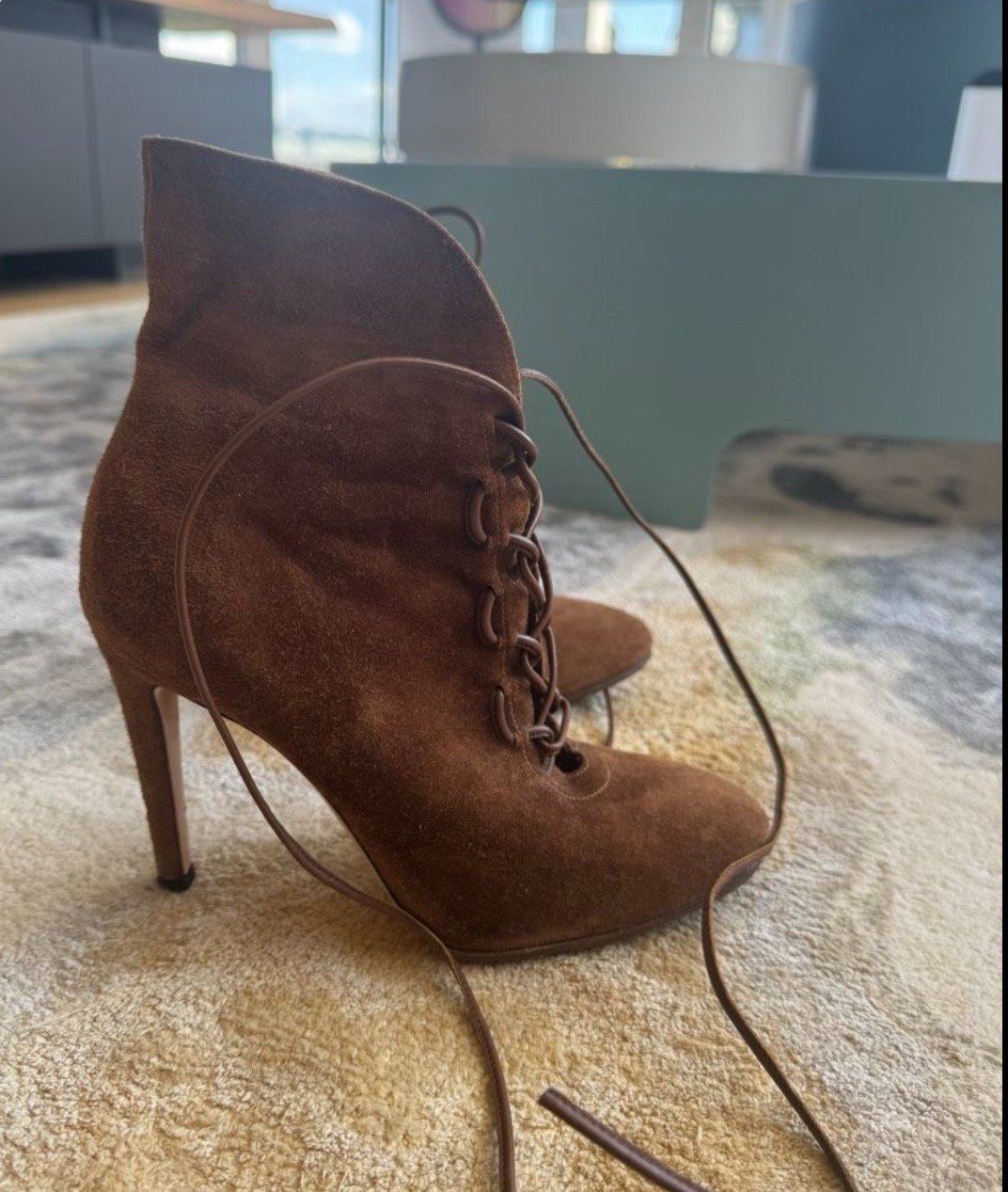 Santoni Scarpe da donna: Ankle Boots Santoni 36.5 Suede Beige – Usato da Zürich venduto da Julianobzh