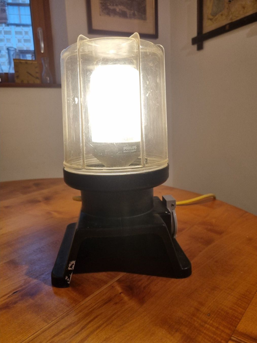 Lampade: Lampe mit integrierter Steckdose – Usato da Fürstenaubruck venduto da PizBeverin2018 3