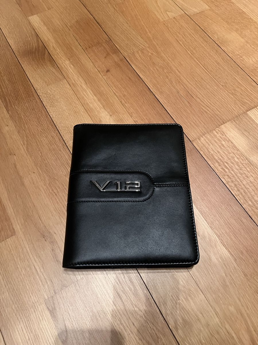 BMW Accessori per altri veicoli: BMW V12 Bordmappe – Nuovo (secondo la descrizione) da Merenschwand venduto da Gruppe_M