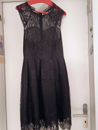 Schickes schwarzes Spitzenkleid perfekt für den Sommer! Gr.L