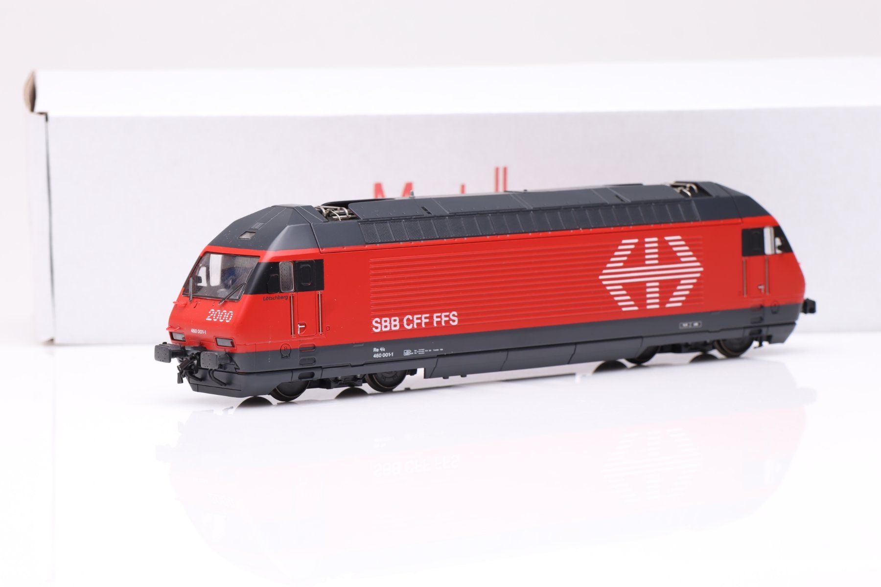 Roco Modellini di ferrovie: Roco SBB Re 460 Lok 2000 DC, H0 – Usato da Ried (Muotathal) venduto da Modellbahn.swiss
