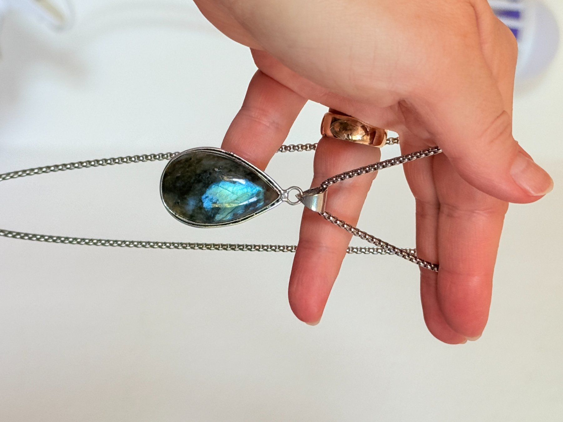 Catenine: Superbe pendentif Labradorite & chaîne – Nuovo e nell'imballaggio originale da Genève venduto da AWWA 6