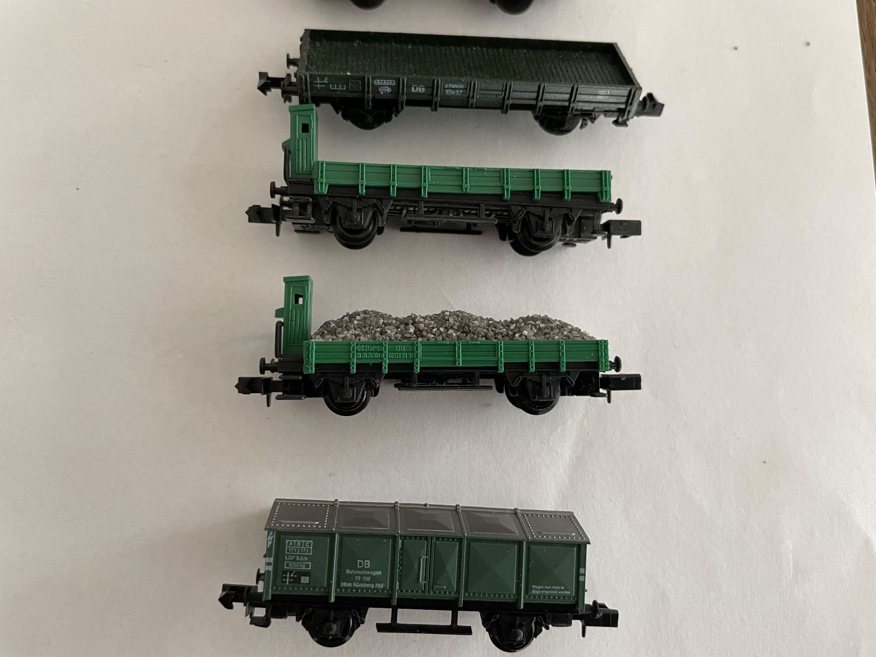 Modelleisenbahnen: Spur N  8 verschiedene Güterwagen – Gebraucht aus Rorschach von Karotten 3