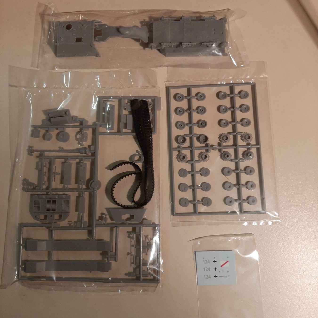 Modellbausätze & Standmodelle: 779 ... Sd.Kfz. 184 Ferdinand ... Dragon 7202 – Neu (gemäss Beschreibung) aus Bonstetten von Benibanny59 2