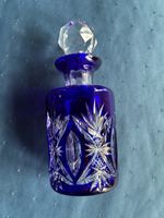 Glasflakon blau, geschliffen - Sammlerstück
