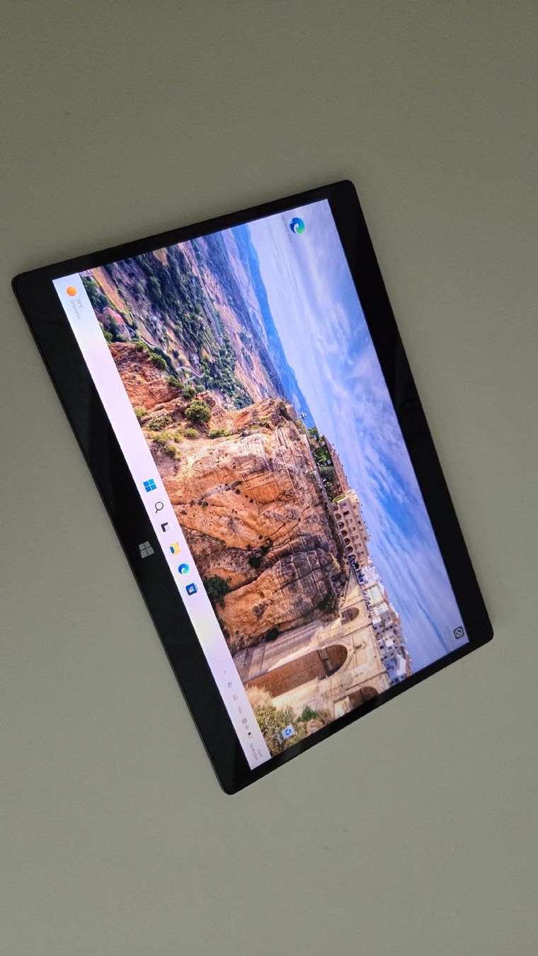 Dell Tablettes PC: Tablette 12" Dell latitude 7275 - Windows 11 – D'occasion à Coffrane par plop 1