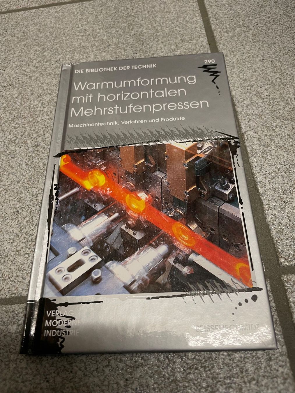 Libri: Warmumformung mit horizontalen Mehrstufenpressen – Usato da Eschen venduto da books_and_more