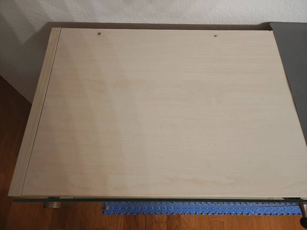 Vitrinen: Vitrinen Schrank, Massivholz – Gebraucht aus Liestal von chaos666 1
