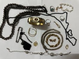 Lot de bijoux