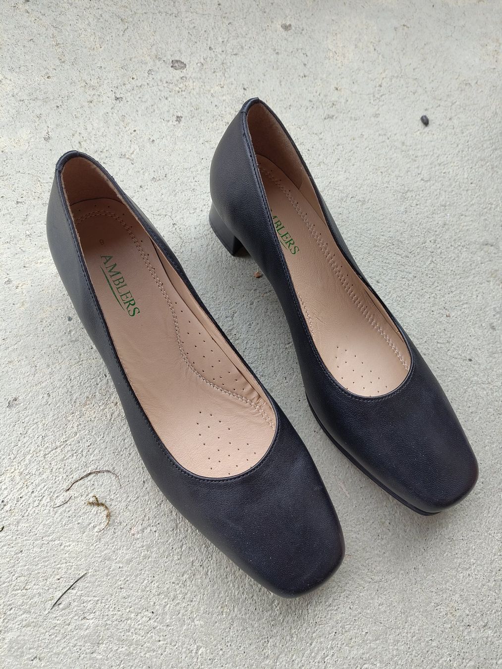 Scarpe da donna: Schwarze Elegante Pumps Amblers, Grösse 43, Neu – Nuovo (secondo la descrizione) da Roggwil BE venduto da G4MER