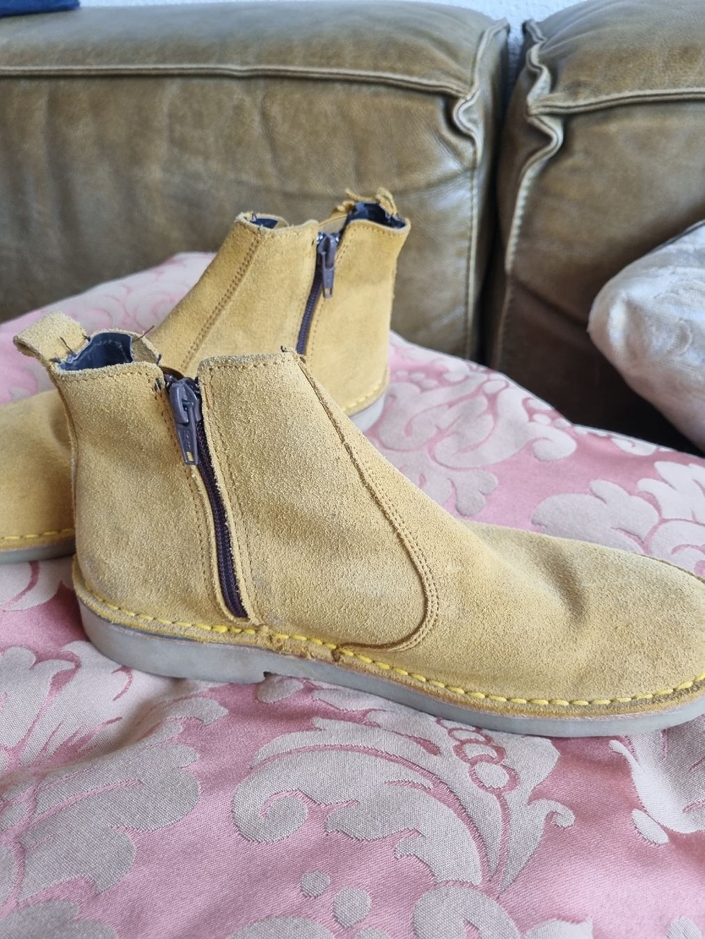 Damenschuhe: Boots gelb Grösse 37 – Neu (gemäss Beschreibung) aus Witterswil von Katja...