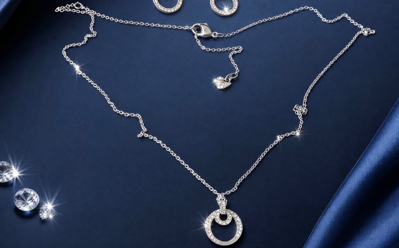 Swarovski Altri gioielli: Swarovski set neu und original mit Box – Nuovo e nell'imballaggio originale da Kirchleerau venduto da Dalmi220 2