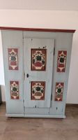 Bauernschrank mit Charakter sucht neues Zuhause