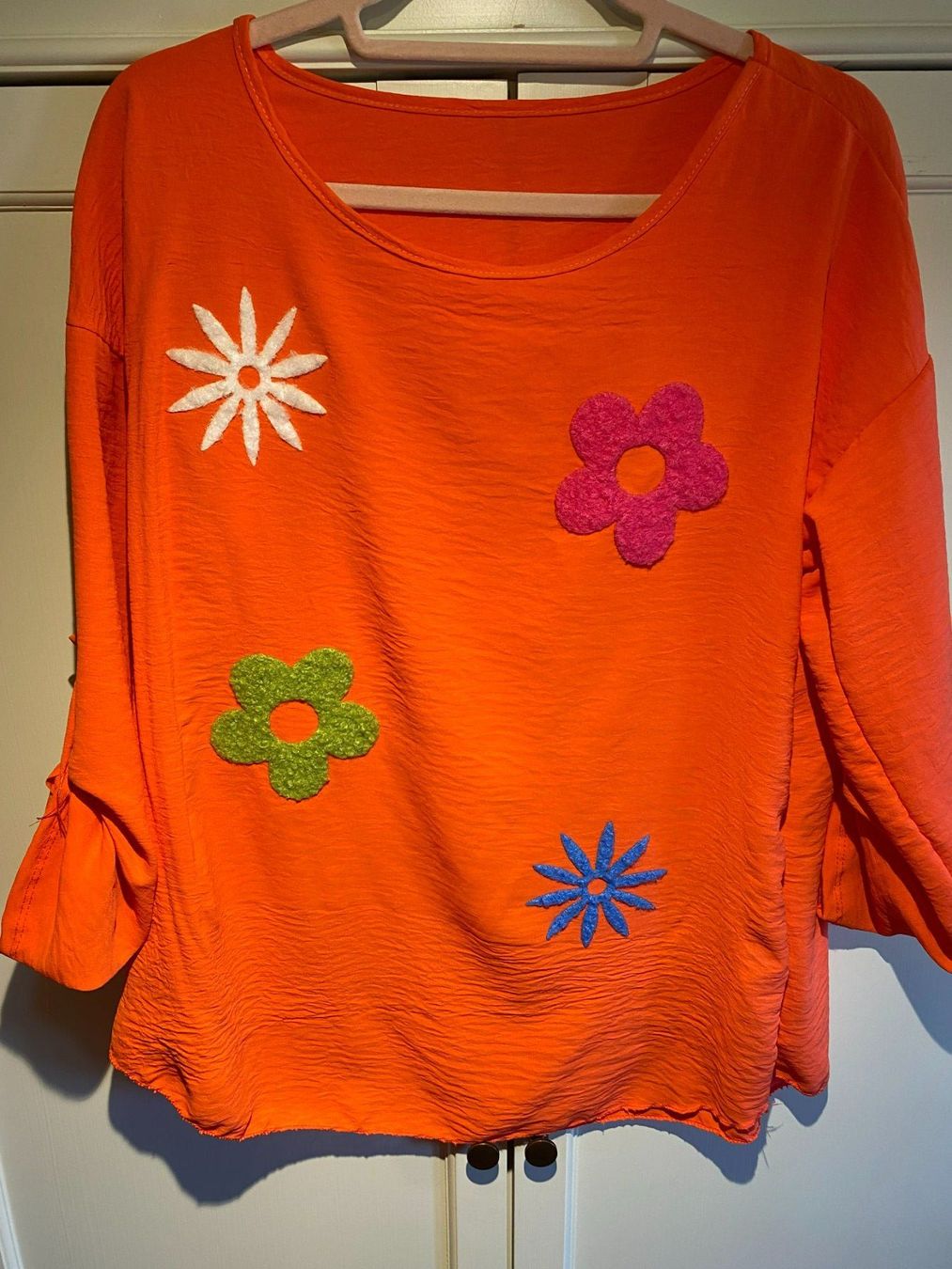 Camicette: BLUSENKLEID NEON MIT BLUMEN DAMEN – Nuovo e nell'imballaggio originale da Meienried venduto da ManuelaBoutique 1