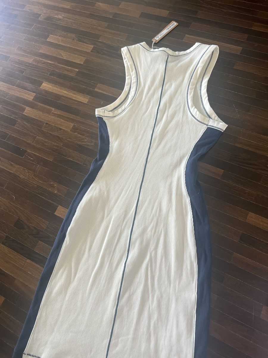 Skims Vestiti: SKIMS Kleid Gr. S mit Etikett – Nuovo e nell'imballaggio originale da Baar venduto da Lila2006 3