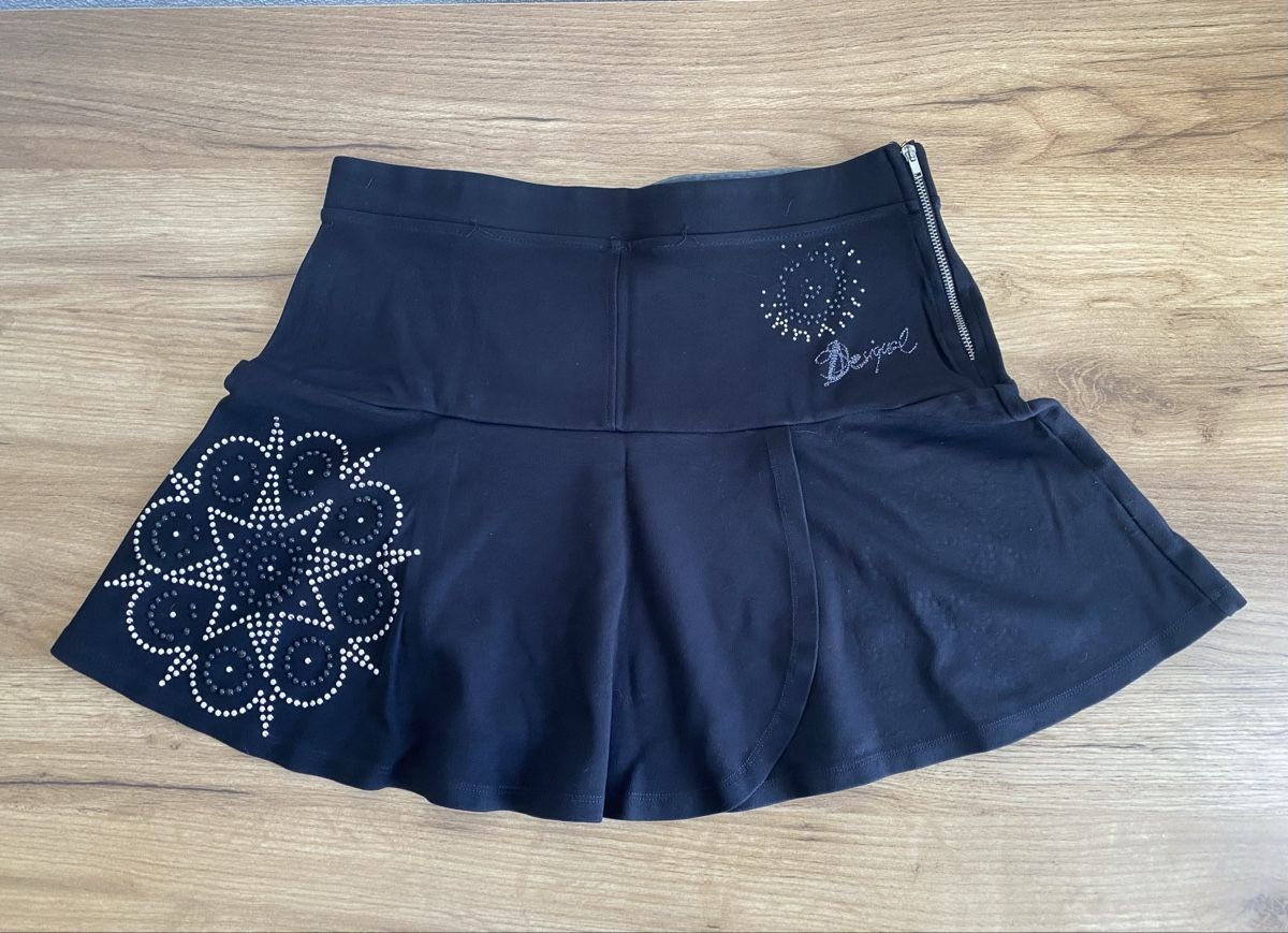 Desigual Gonne: Lot de deux jupes Desigual – Usato da Chézard-St-Martin venduto da monster2525 3
