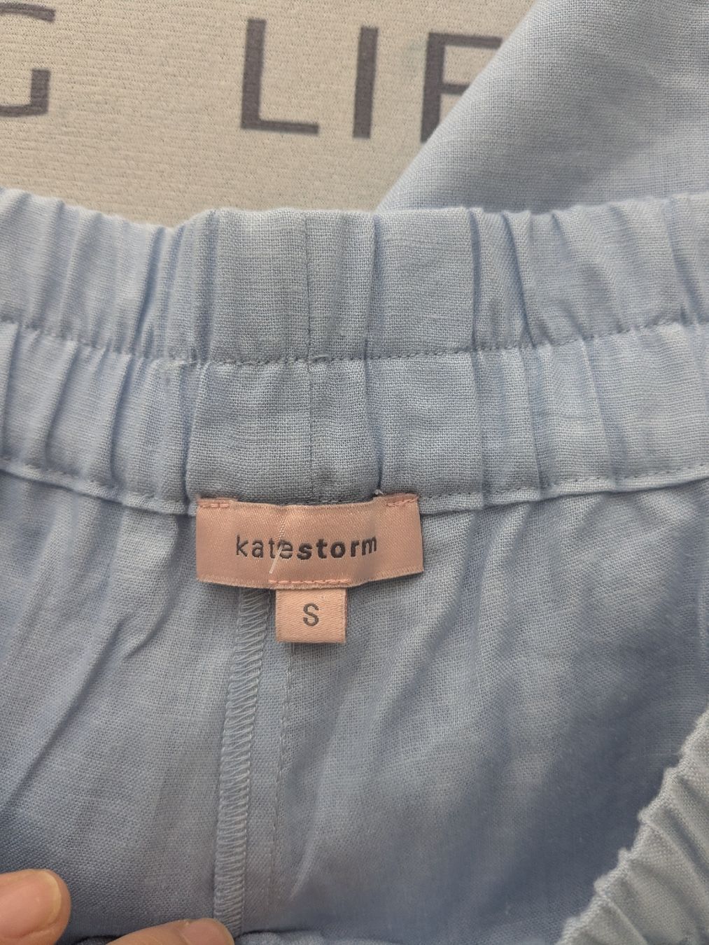 Pantaloni: Kurze Hose Kate Storm Grösse S hellblau, Leinen – Usato da Rorschach venduto da olg_5qq2 7