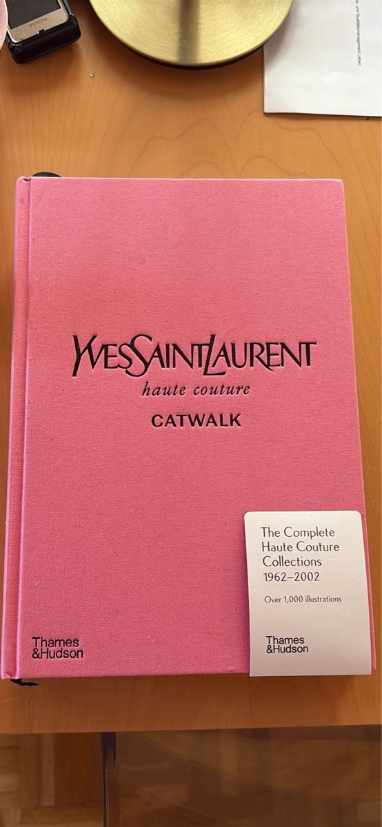 Libri: YSL Haute Couture Catwalk – Nuovo (secondo la descrizione) da Wald ZH venduto da Kitty_pink123