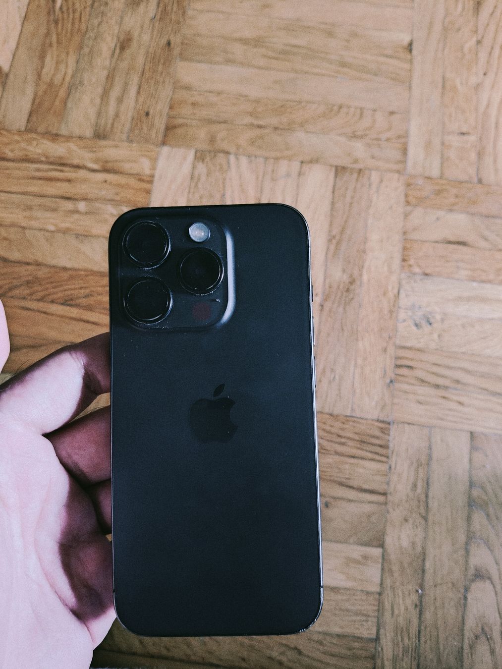 Apple Telefoni cellulari / Smartphones: iPhone 15 pro 512Go bon état – Usato da La Chaux-de-Fonds venduto da Honit.ch 2