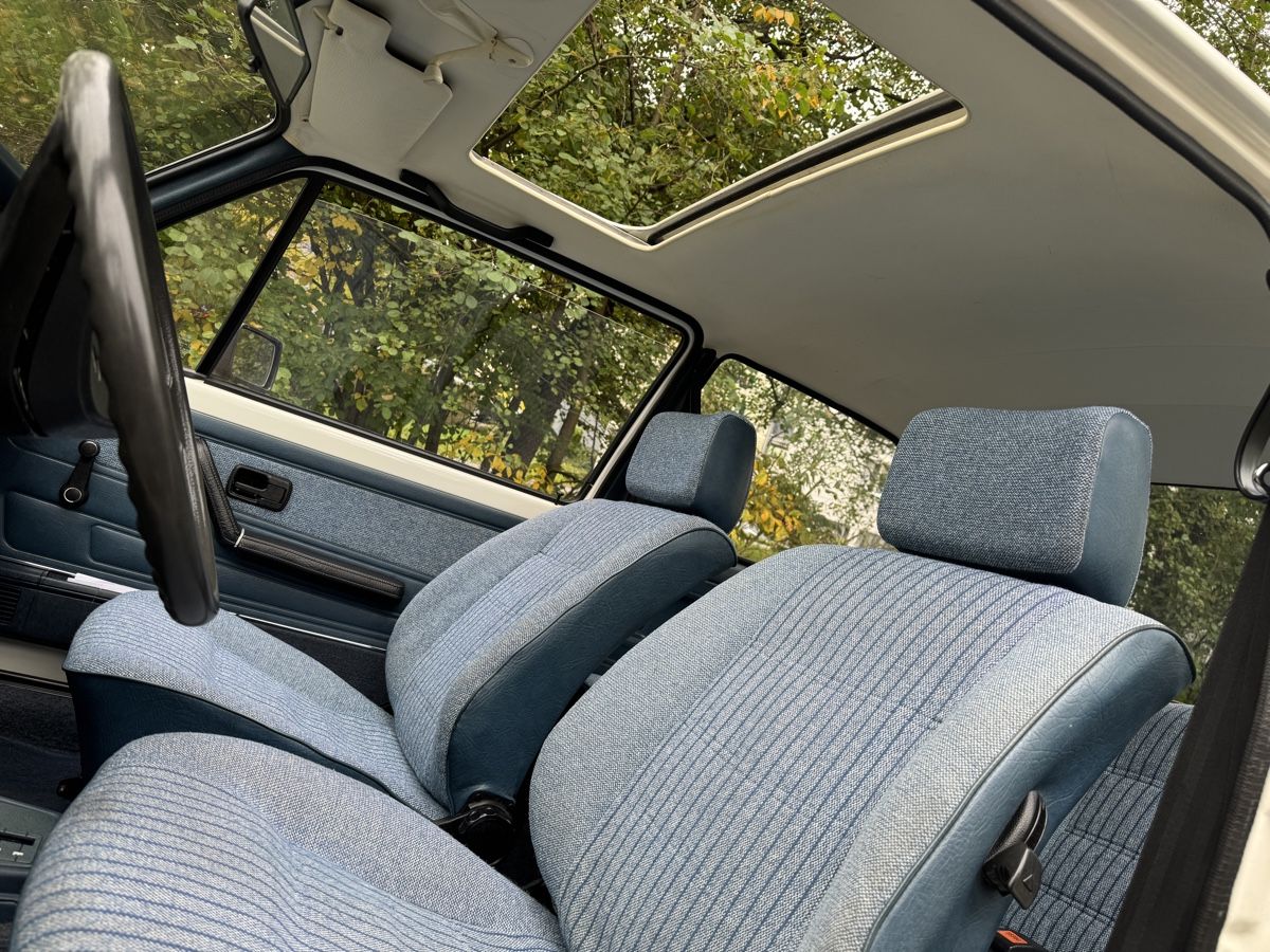 VW Automobili: VW Golf 1 GL Automat – Usato da Stäfa venduto da jaguar8712 5