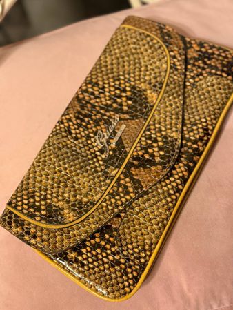 Guess Clutch Tasche Schlangenoptik braun guter Zustand