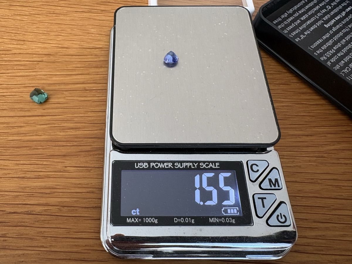 Edelsteine: Tanzanite Natural 1.55 ct – Neu und originalverpackt aus Schliern b. Köniz von Hiel 2