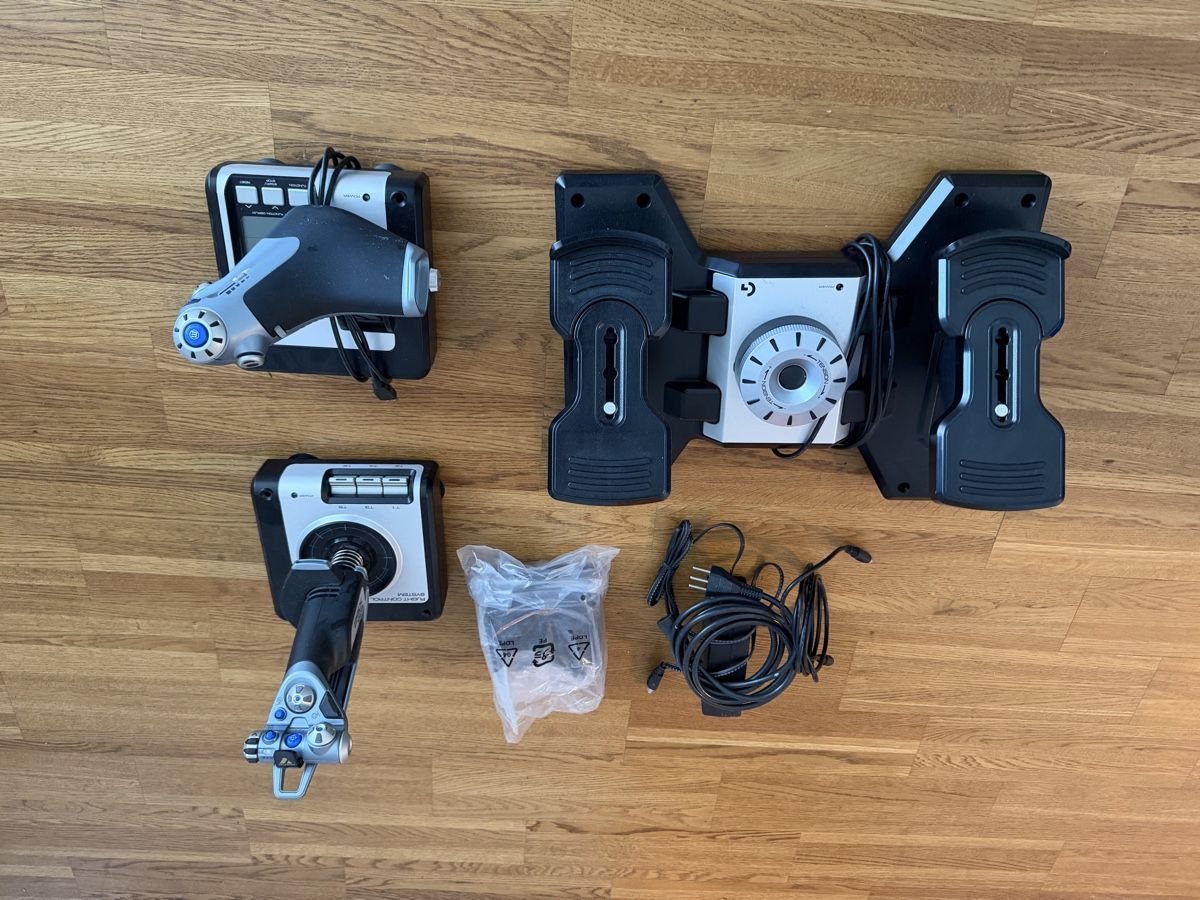 Controller: Saitek X52 Flight Control System / Flugsimulator  – Usato da Buchs ZH venduto da scarah