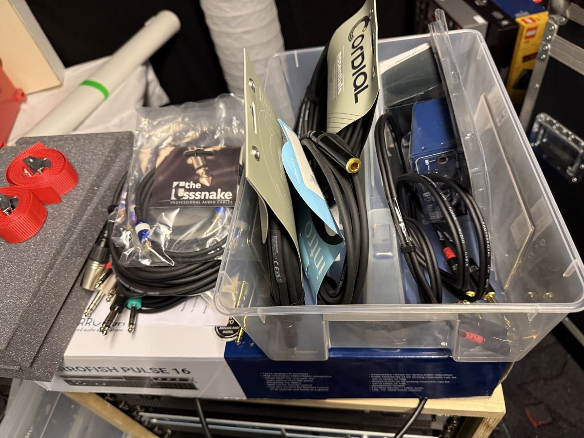 Equipement studio: Ferrofish Pulse 16 mit Zubehör  – D'occasion à Rütihof par atinner 2