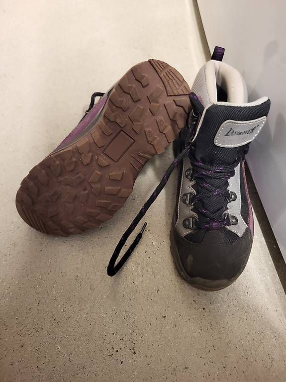 Chaussures garçon: Wanderschuhe Gr 30 – D'occasion à Basel par sgm_f688 2