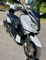 Yamaha X-Max 125 