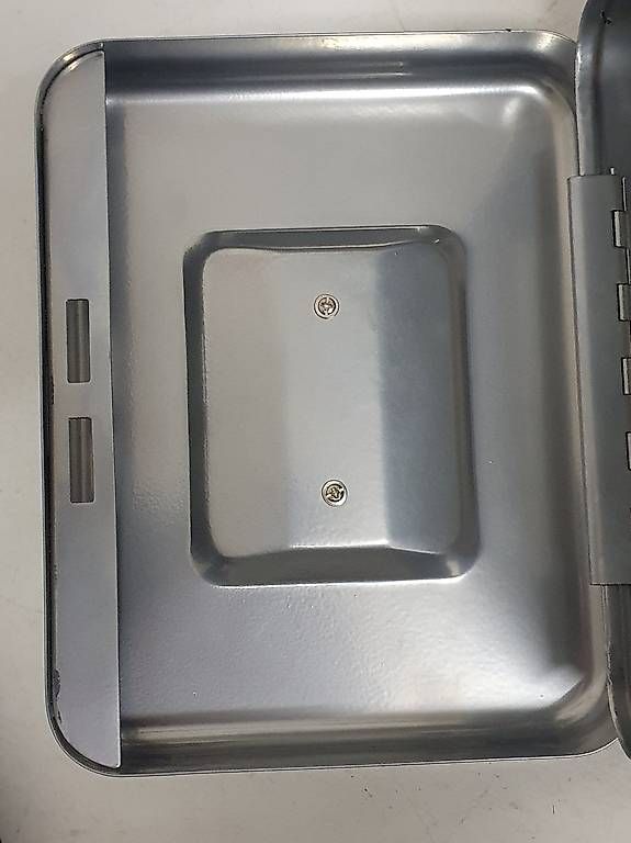 Registratore di cassa: Graue Geldkassette mit 2 Schlüsseln – Usato da Flums venduto da Cooker 4