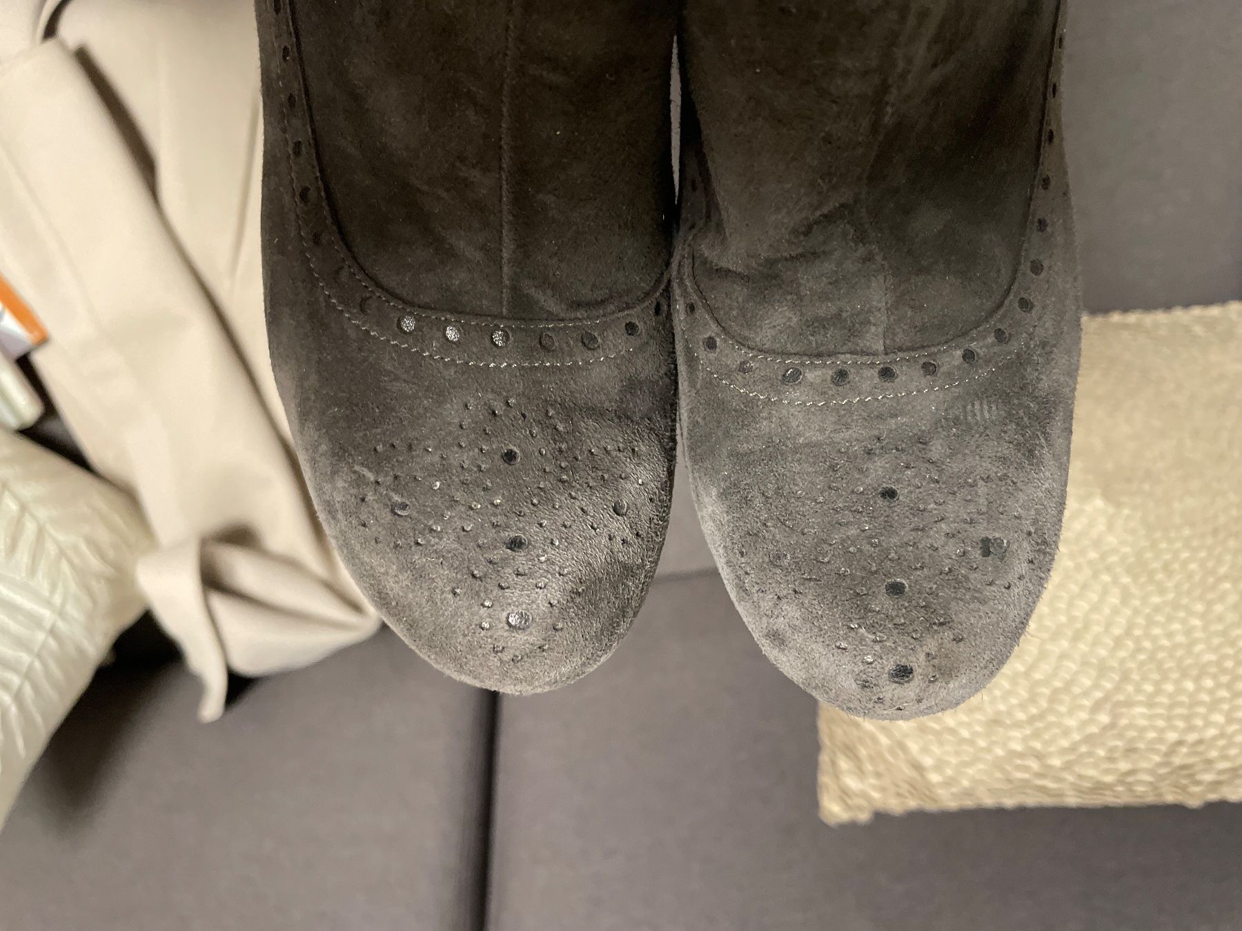 Scarpe da donna: Stiefelette Wildleder grau Les Venues Gr. 39 – Usato da Birsfelden venduto da Nic21 1