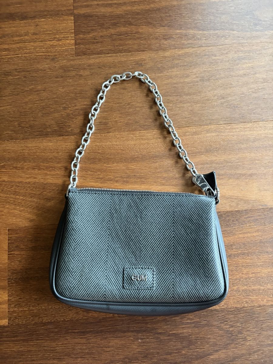 Borse da donna: Schlichti Handtasche mit Kette – Nuovo (secondo la descrizione) da Zürich venduto da eli_wxz7