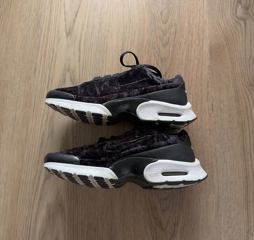 Scarpe da uomo: NIKE AIR MAX SNEAKER – Usato da Amriswil venduto da deli20 4