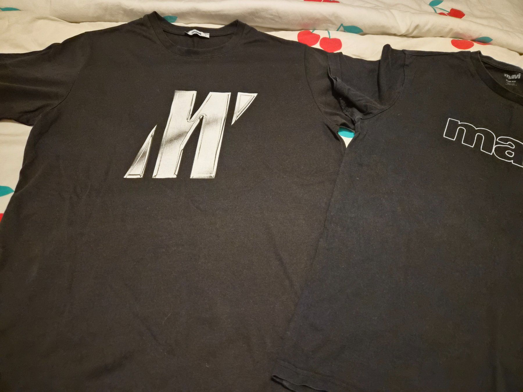 T-Shirts: T-shirt 2 stk grösse M &L – Neu (gemäss Beschreibung) aus Dietikon von Eleda 1