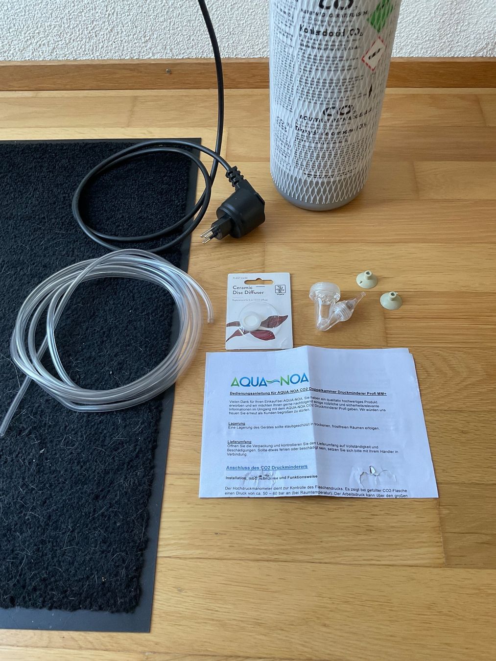 Dennerle Aquarium: Aquarium CO2 Anlage mit Druckminderer & Magnetventil – Neu (gemäss Beschreibung) aus Alpnach Dorf von Oli016 1