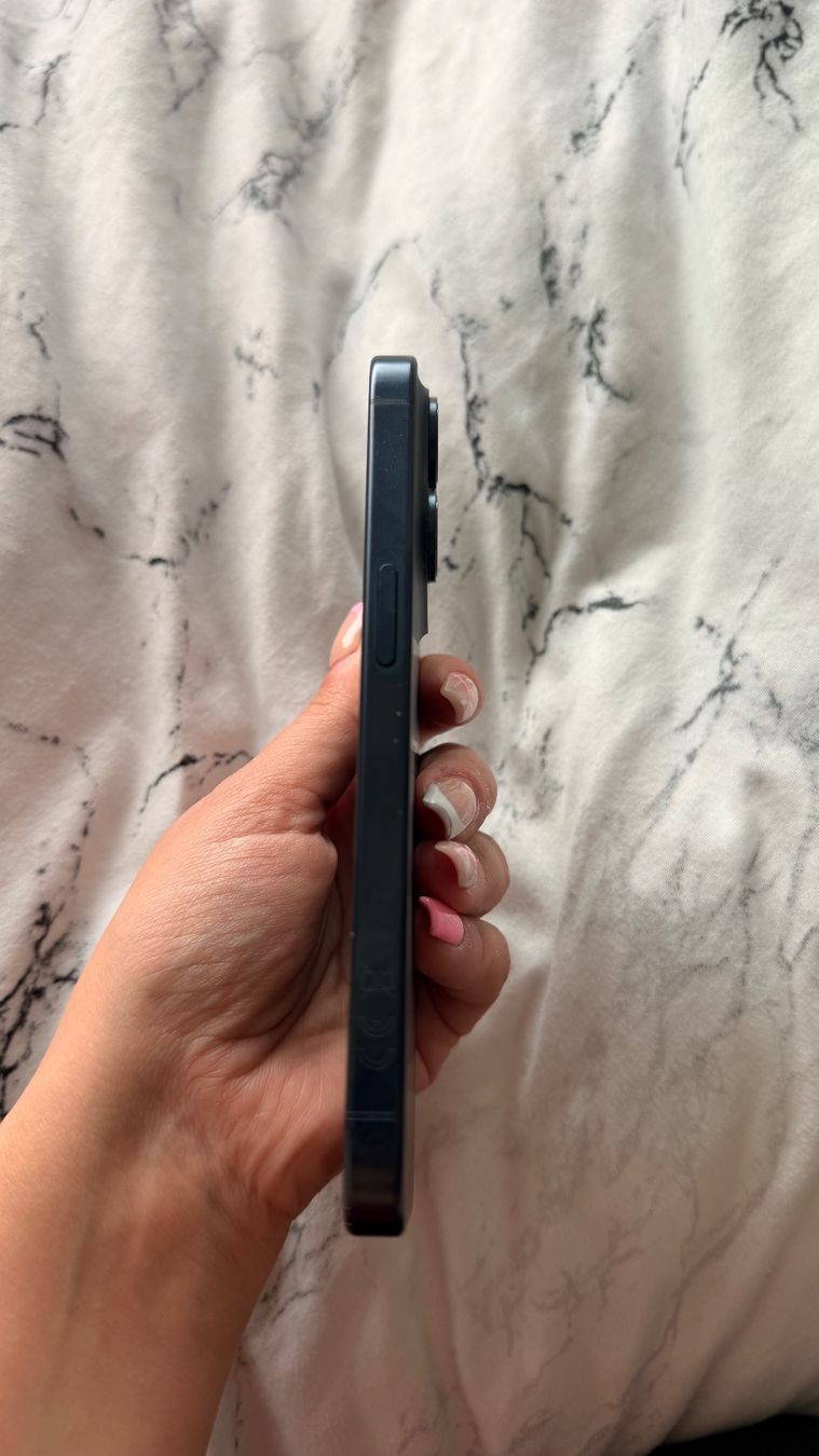 Apple Portables: Iphone 15pro 128gb – D'occasion à Dietikon par jul_2fmj 9