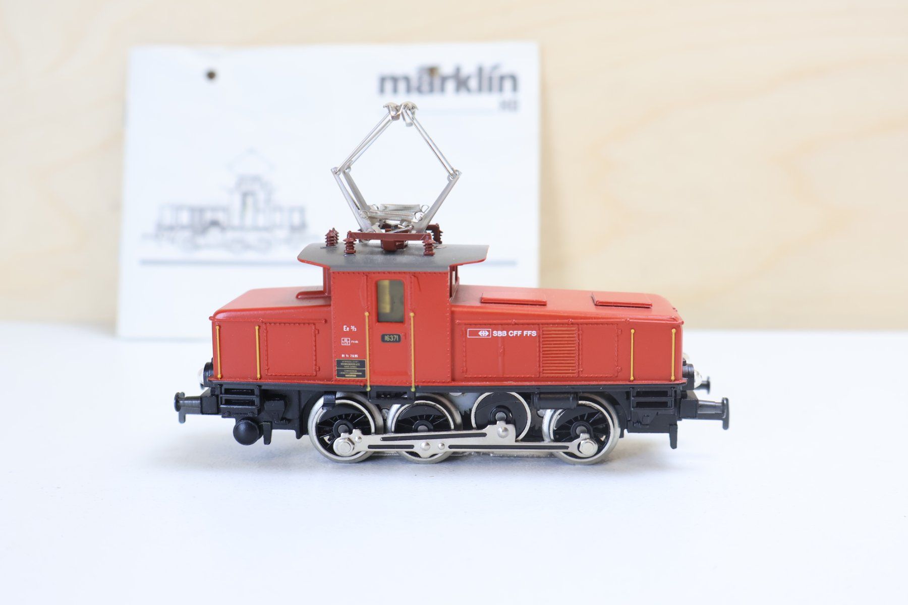 Märklin Modellini di ferrovie: Märklin SBB Ee 3/3 Rangier E-Lok - Digital H0 – Usato da Winterthur venduto da Monstera 5
