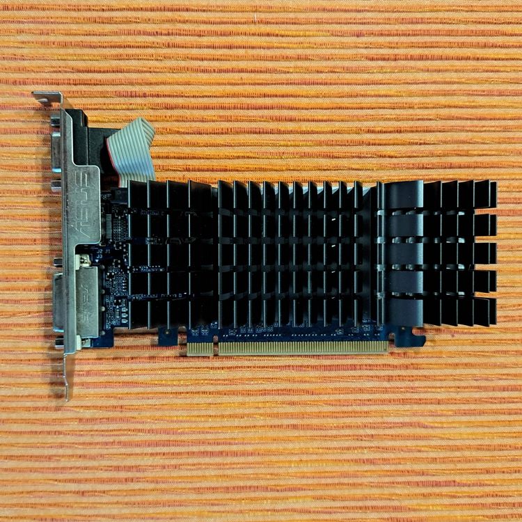 ASUS R5230 SL 2GD3 L   Carte graphique   Radeon R5 230   2 Go DDR3