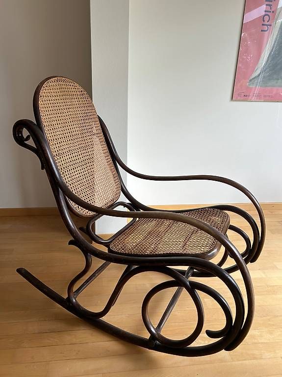 Thonet Chaises: Original Thonet Schaukelstuhl, 1900-1930 – D'occasion à Zürich par sar_9vj6 1