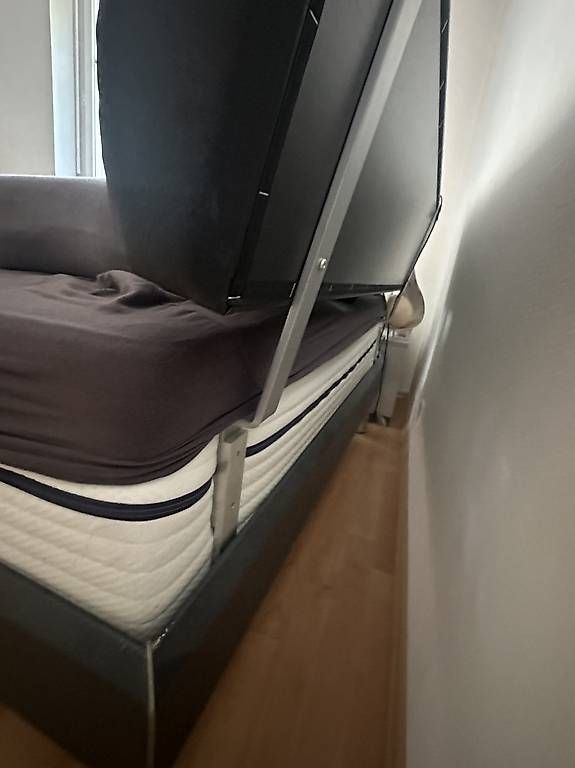 Letti: Bett 140x200cm inkl. Lattenrost – Usato da St. Gallen venduto da FaNa93 3