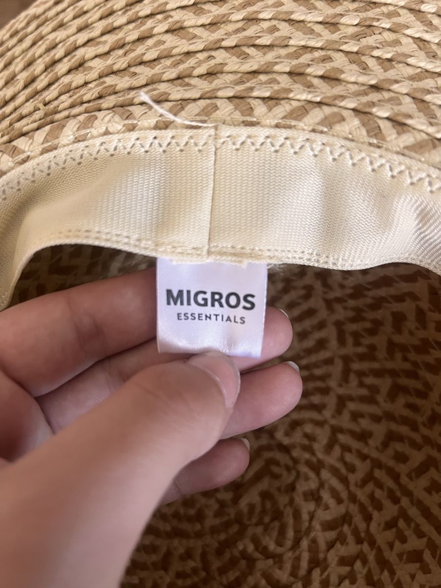 Migros Copricapi, berretti & cappellini: Sonnenhut – Nuovo (secondo la descrizione) da Pfäffikon ZH venduto da Batgirl78 2