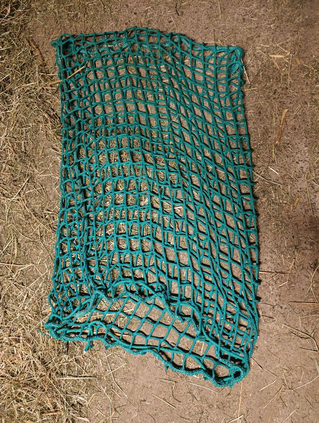 Futter: 2 robuste Heunetze 70 x 100 cm – Gebraucht aus Eggiwil von Ritlae