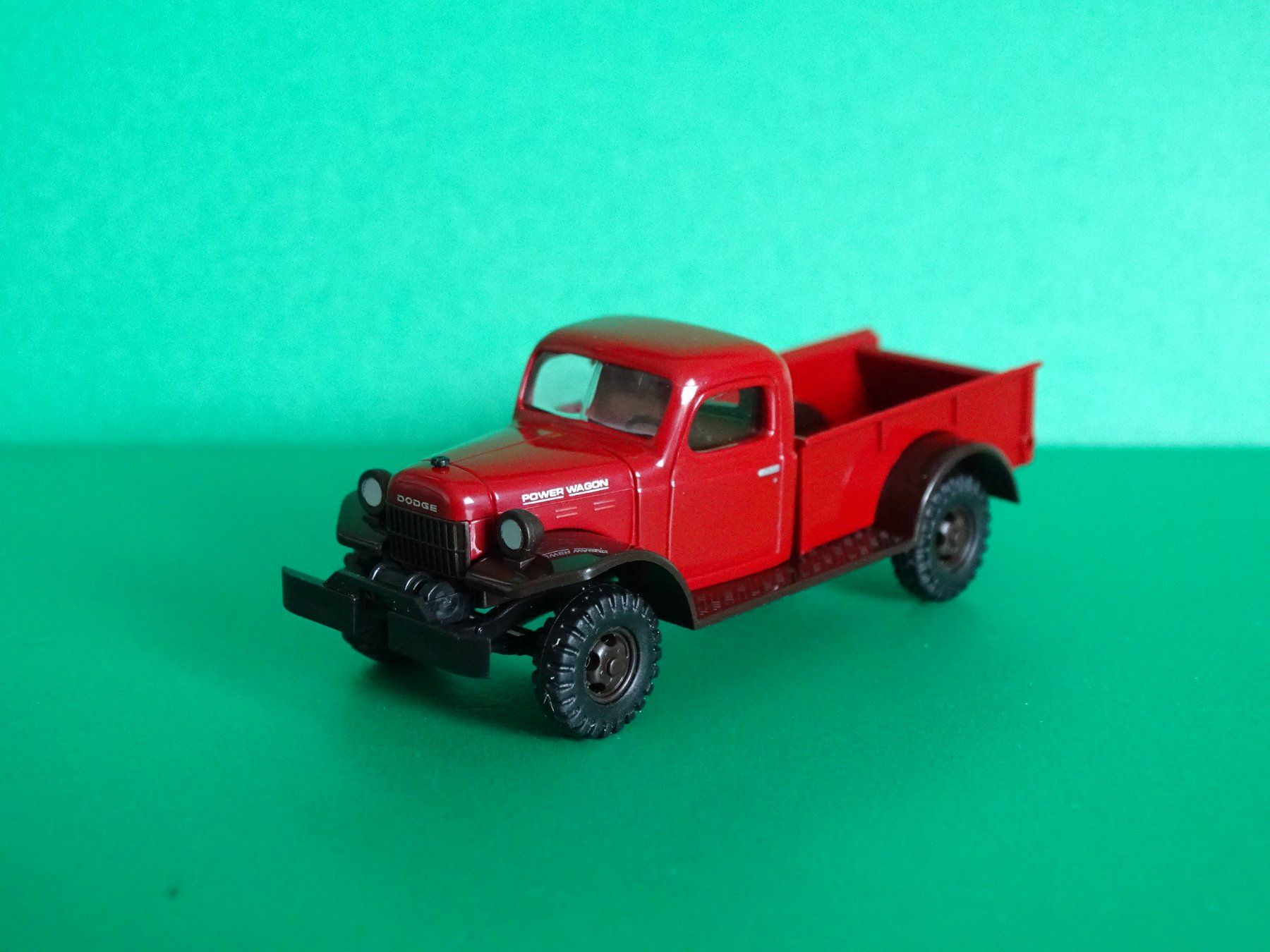 Busch Modellini d'auto: Dodge Power Wagon von Busch 1/87 – Nuovo e nell'imballaggio originale da Bretzwil venduto da Meex