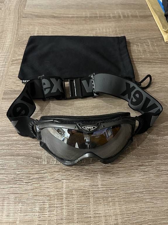Occhiali & Lenti: Skibrille UVEX – Usato da Heerbrugg venduto da mceta
