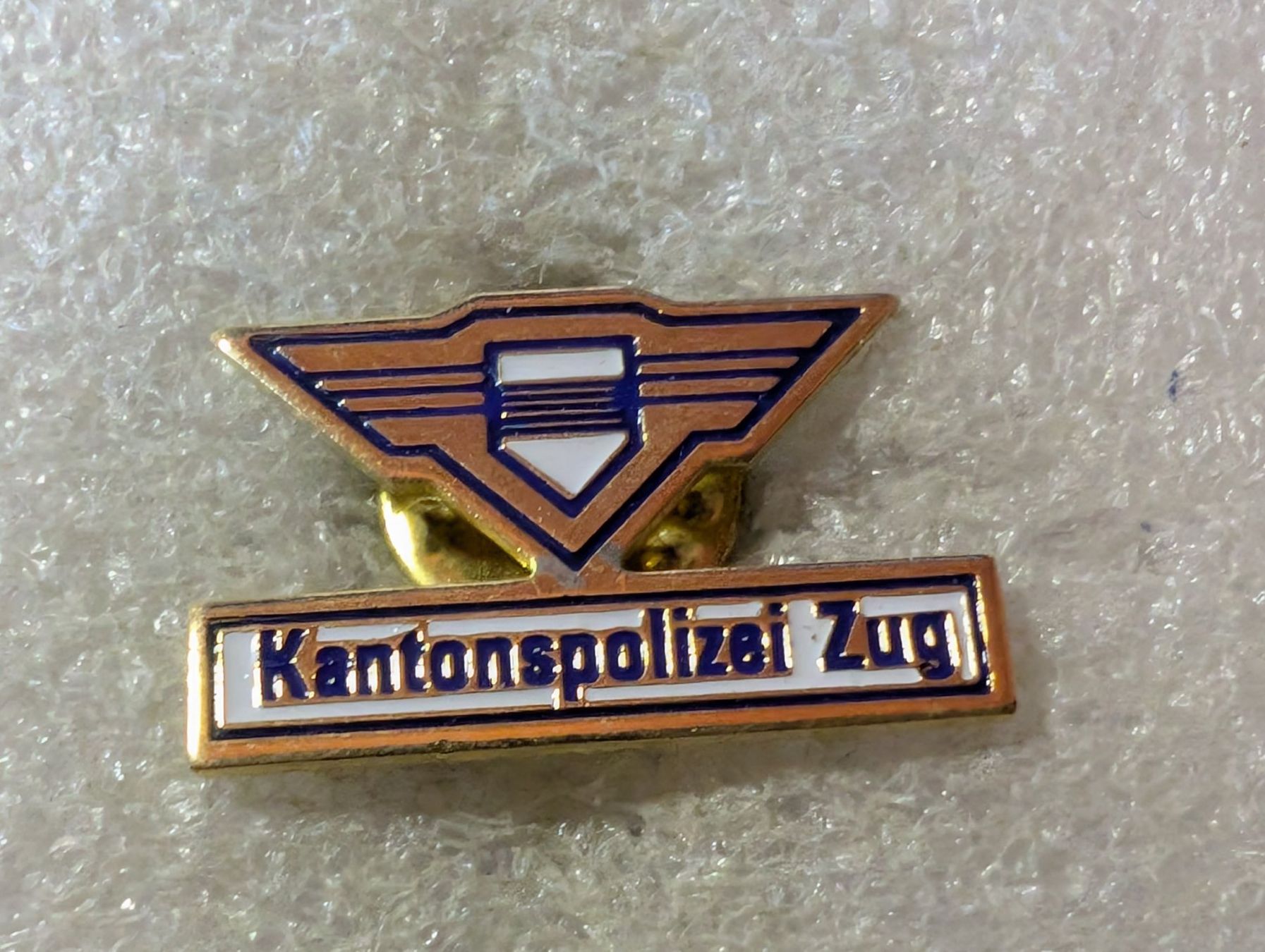 Placchette & Badge: Ansteckpin 18: Kapo Zug – Usato da Oppligen venduto da Pin-Fall-Shop