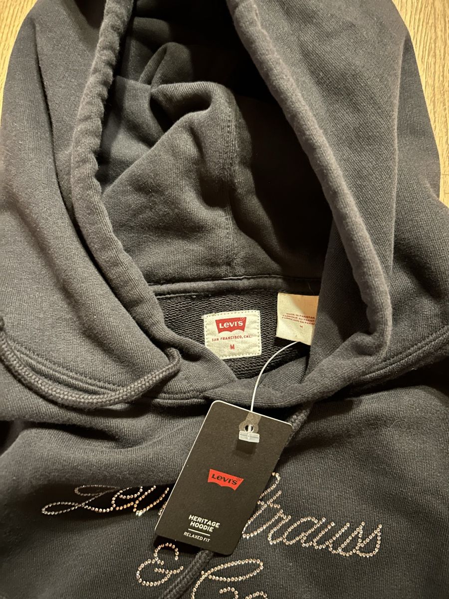 Levi's Pullover & Sweatshirts: Levis Heritage Hoodie – Neu und originalverpackt aus Gstaad von storchli 1